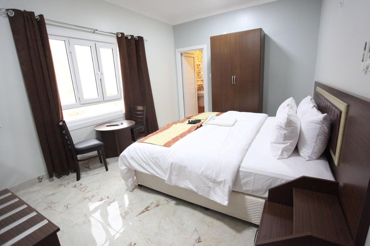 Almanzel Hotel Apartments Muscat Eksteriør billede